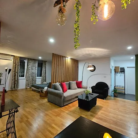 Lejlighed Citycenter Panorama Suite - Free Garage Parking Skopje
