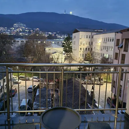 Center Panorama