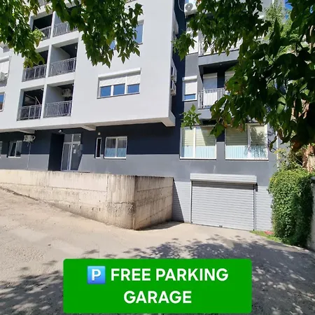 Lejlighed Citycenter Panorama Suite - Free Garage Parking Skopje